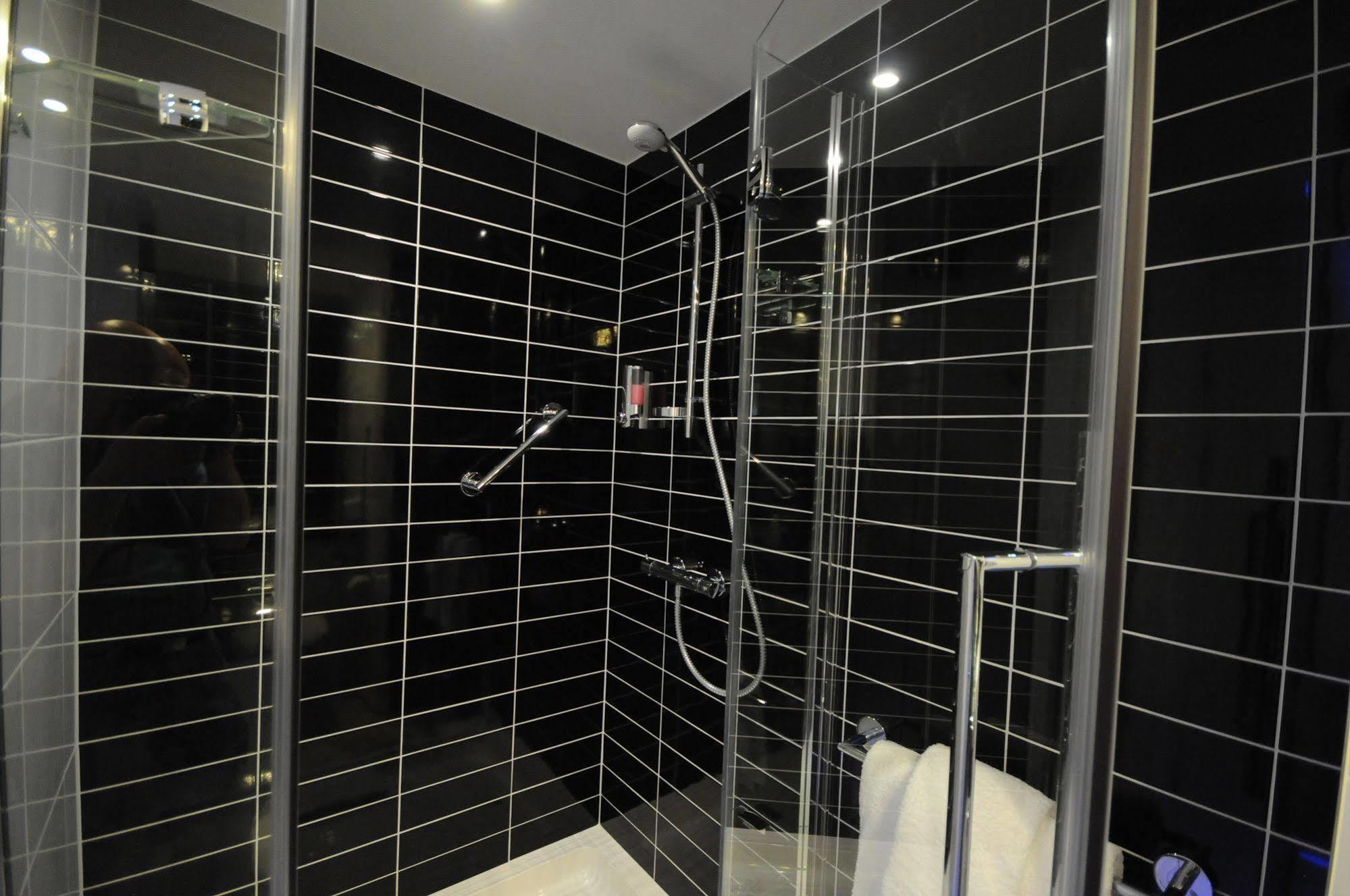 Holiday Inn Express Sheffield City Centre, An Ihg Hotel Buitenkant foto